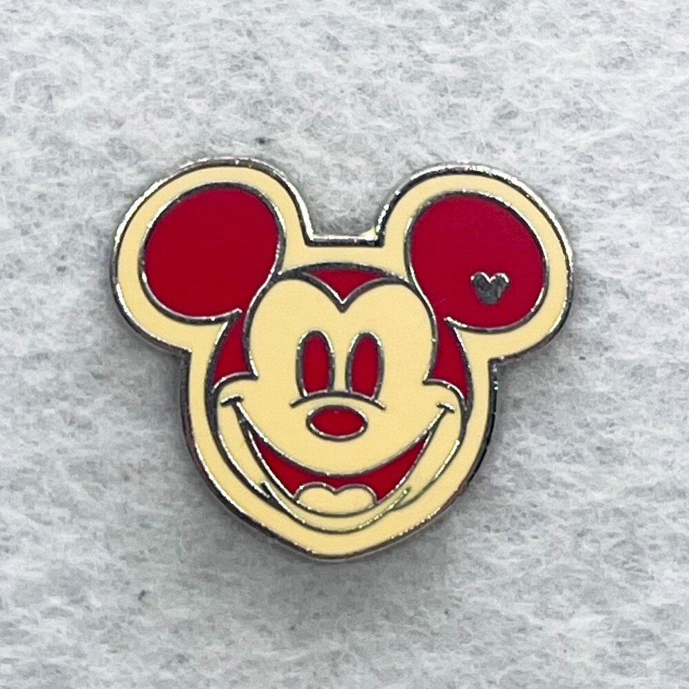 🔮 5/$25 Disney Red Mickey‎ Mouse Pin